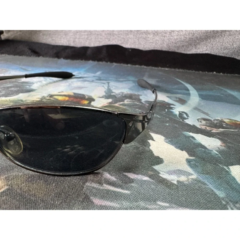 Vintage Oakley Wiretap 1.0 Men's Dark Blue Oval Lenses Sunglasses Frame Only